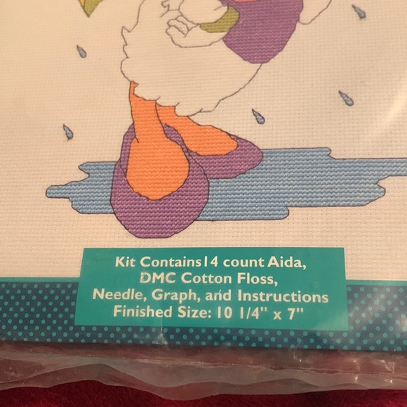 Minnie and Daisy cross stitch kits - Picture 3 of 3